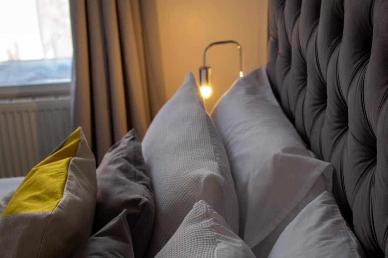 Shm Stays: Convenient Long-term Hub Near & Airport Homestay