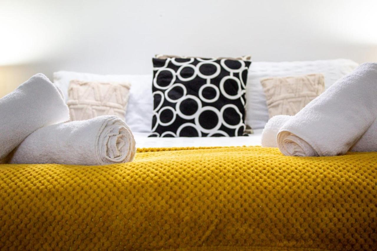 Shm Stays: Convenient Long-term Hub Near & Airport