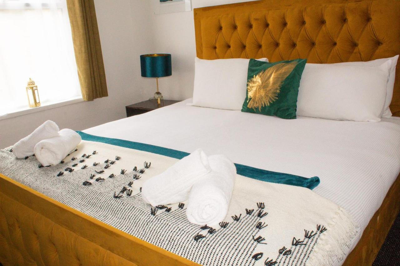 Homestay Shm Stays: Convenient Long-term Hub Near & Airport Birmingham
