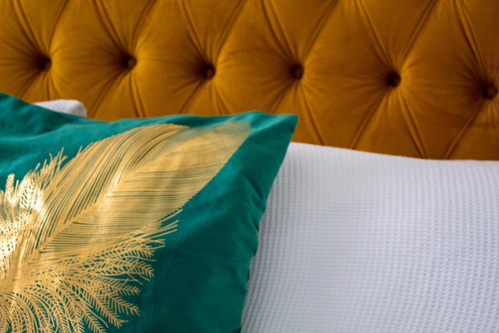 Shm Stays: Convenient Long-term Hub Near & Airport Homestay